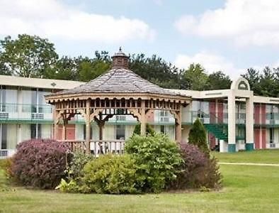 Macomb Inn מראה חיצוני תמונה