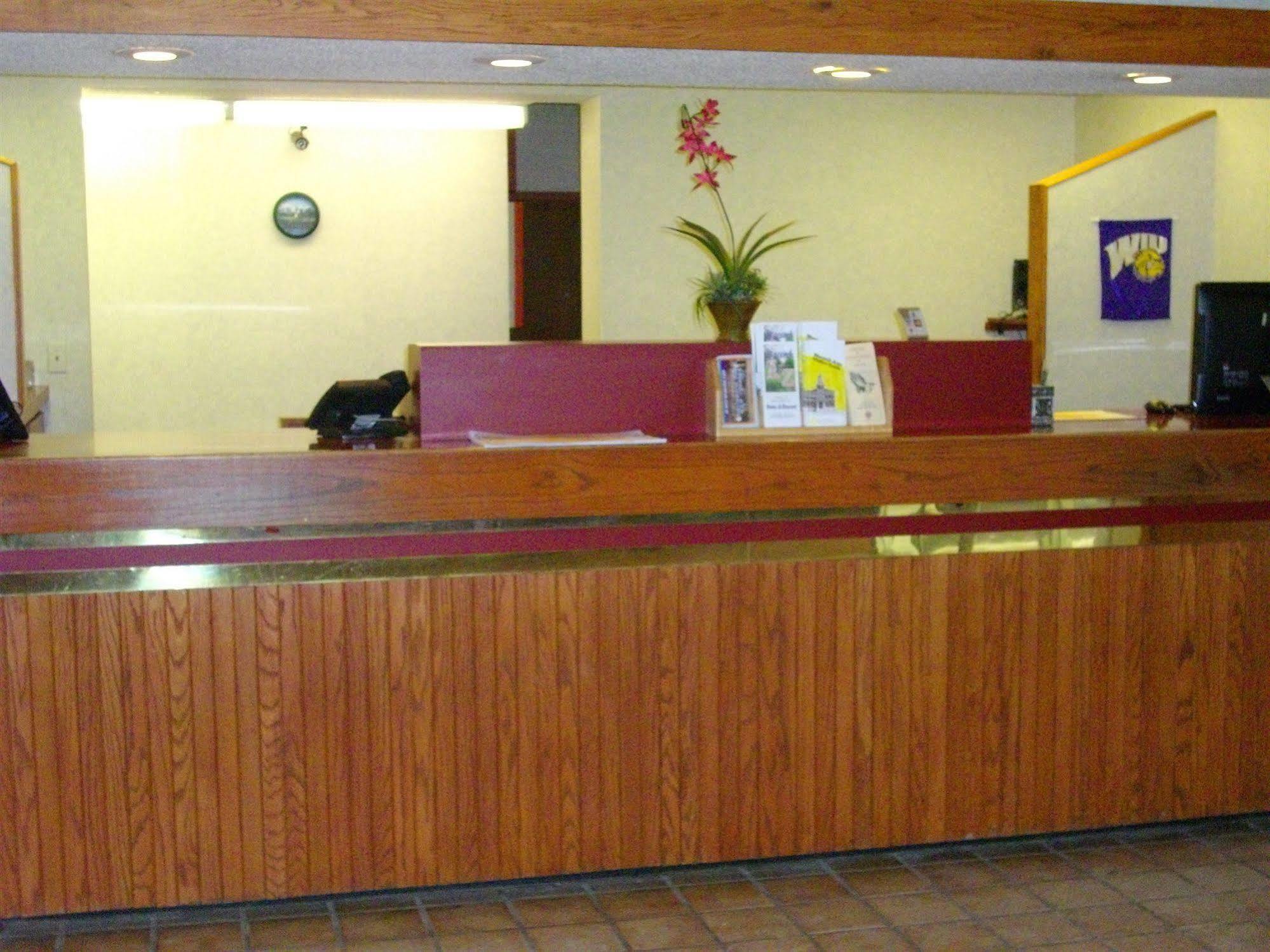 Macomb Inn מראה חיצוני תמונה
